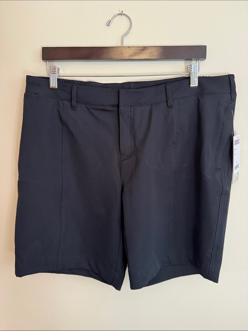 🐝NWOT🐝 Women's Black Performance Shorts